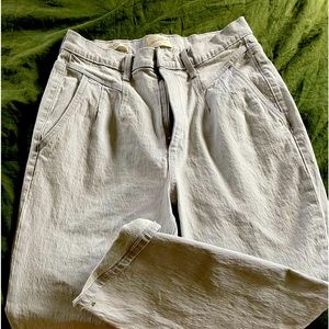 Super comfy “mom jeans”